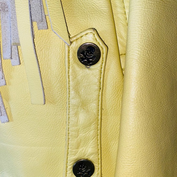 Vintage WOMENS yellow leather motorcycle jacket - Picture 6 of 9